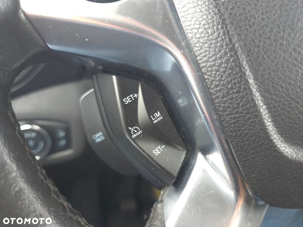 Ford TRANSIT CONNECT 1.5TDCi - 23