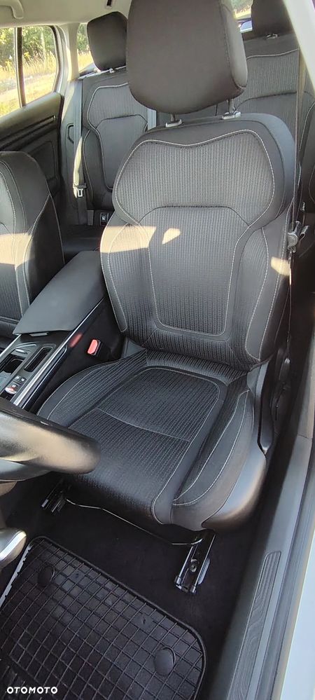 Renault Megane ENERGY TCe 130 Start & Stop Paris Business - 22