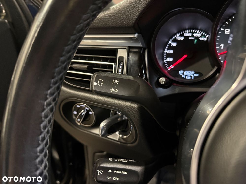 Porsche Macan S - 29