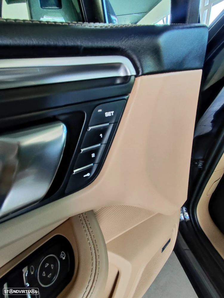 Porsche Macan T - 27