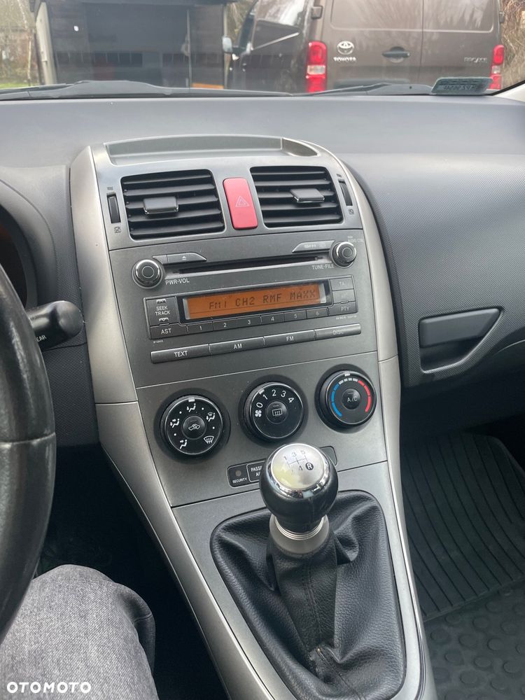 Toyota Auris 1.6 VVT-i Luna - 9