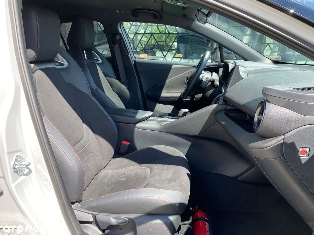 Toyota C-HR - 23