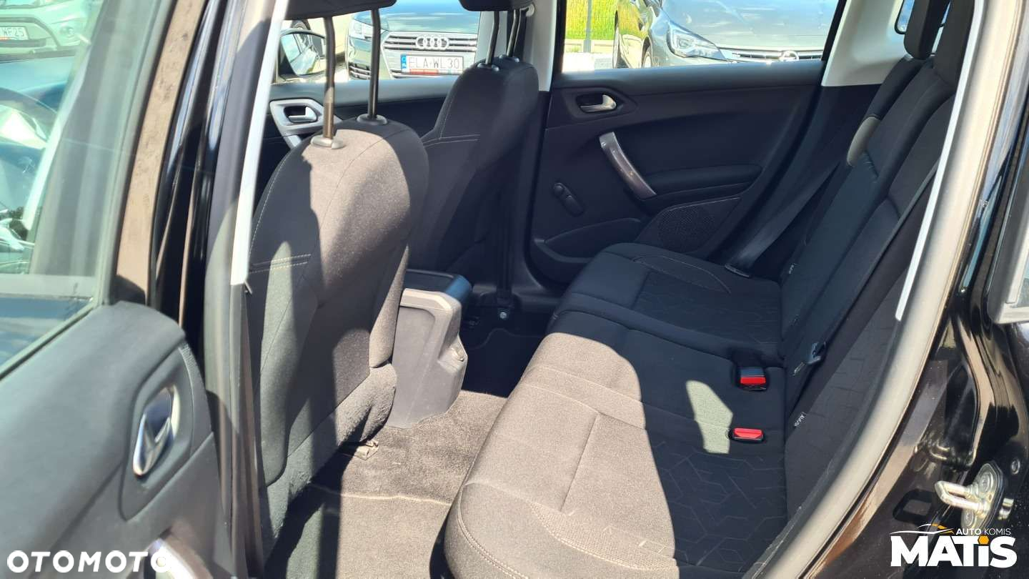 Peugeot 2008 - 13