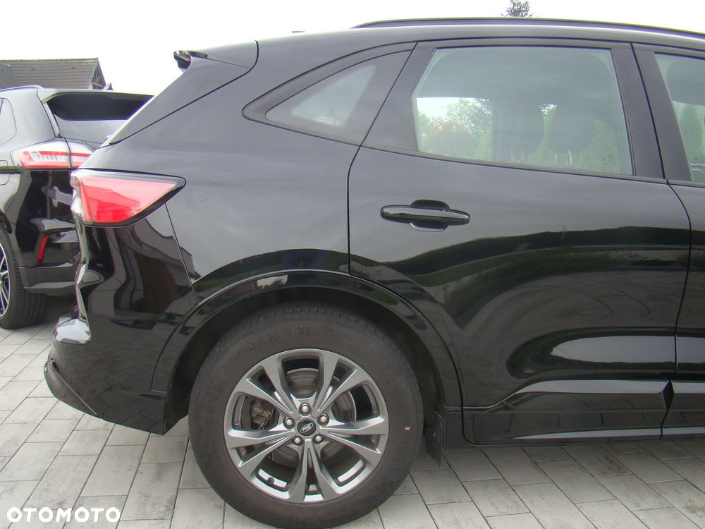 Ford Kuga 1.5 EcoBoost ST-LINE - 12