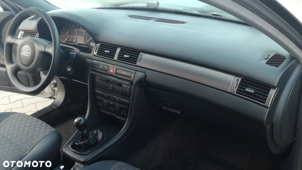 Audi A6 Avant 2.4 Quattro - 15