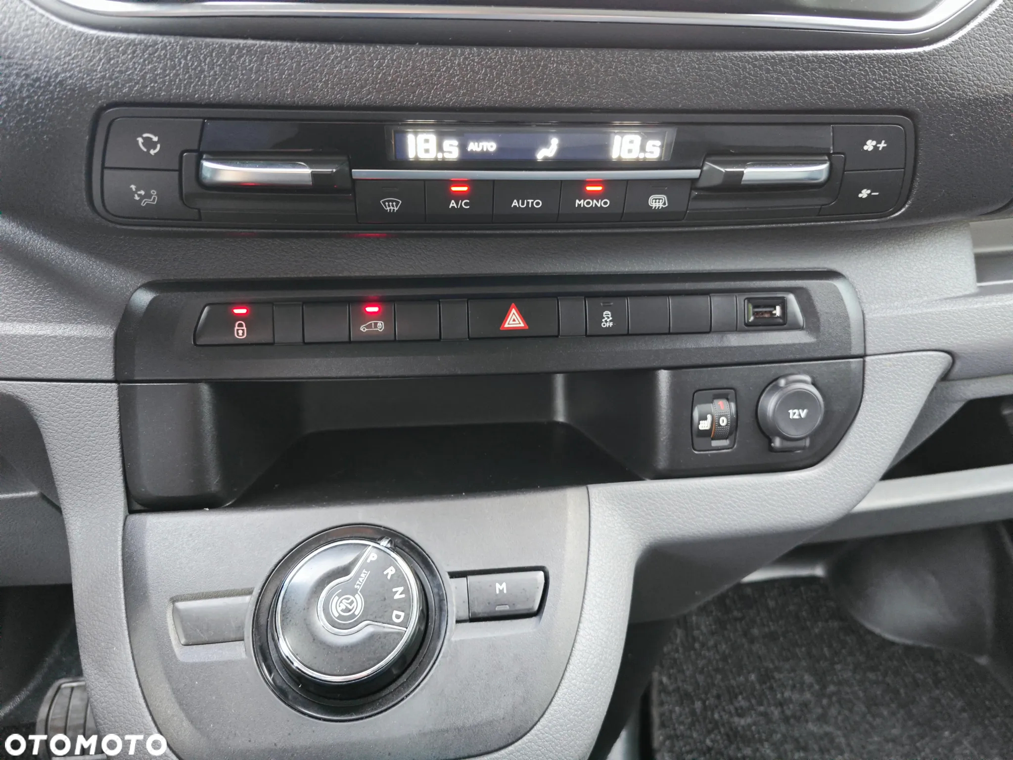 Peugeot EXPERT L2H1 LONG AUTOMAT 2.0 180KM DUŻY SERWIS - 34
