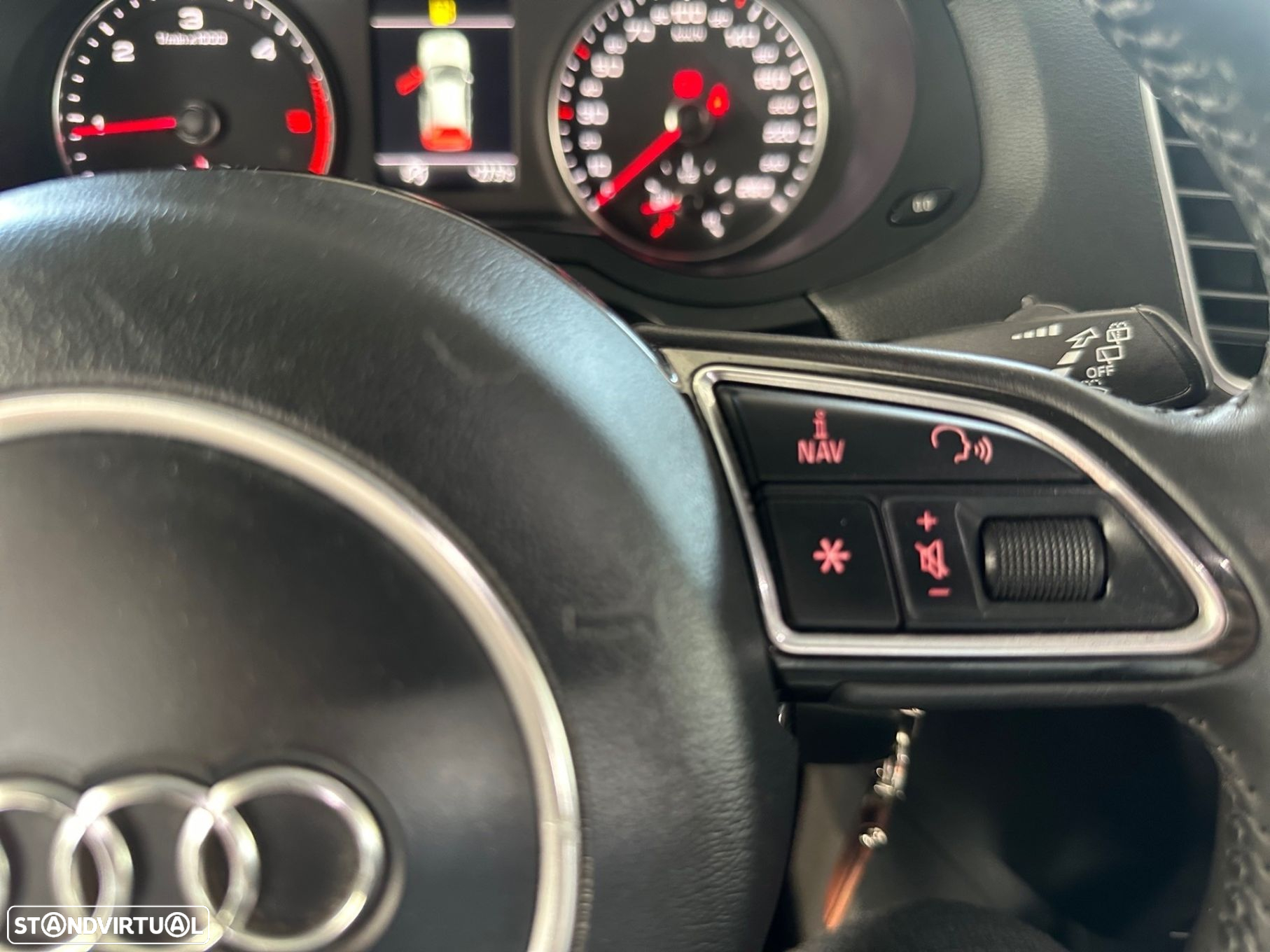 Audi Q3 2.0 TDI S-line - 14