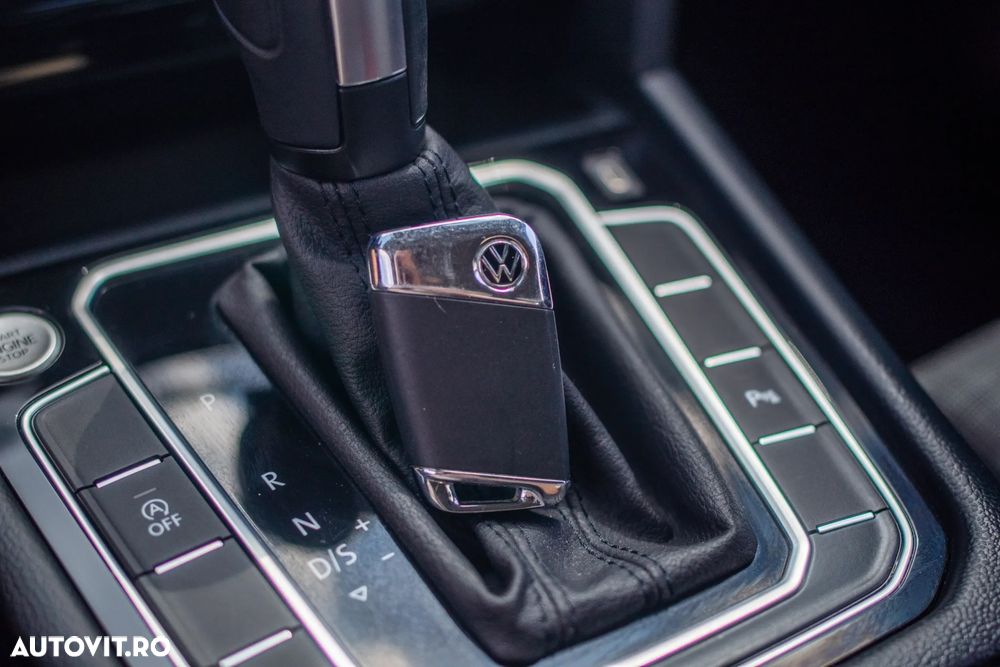 Volkswagen Passat - 11