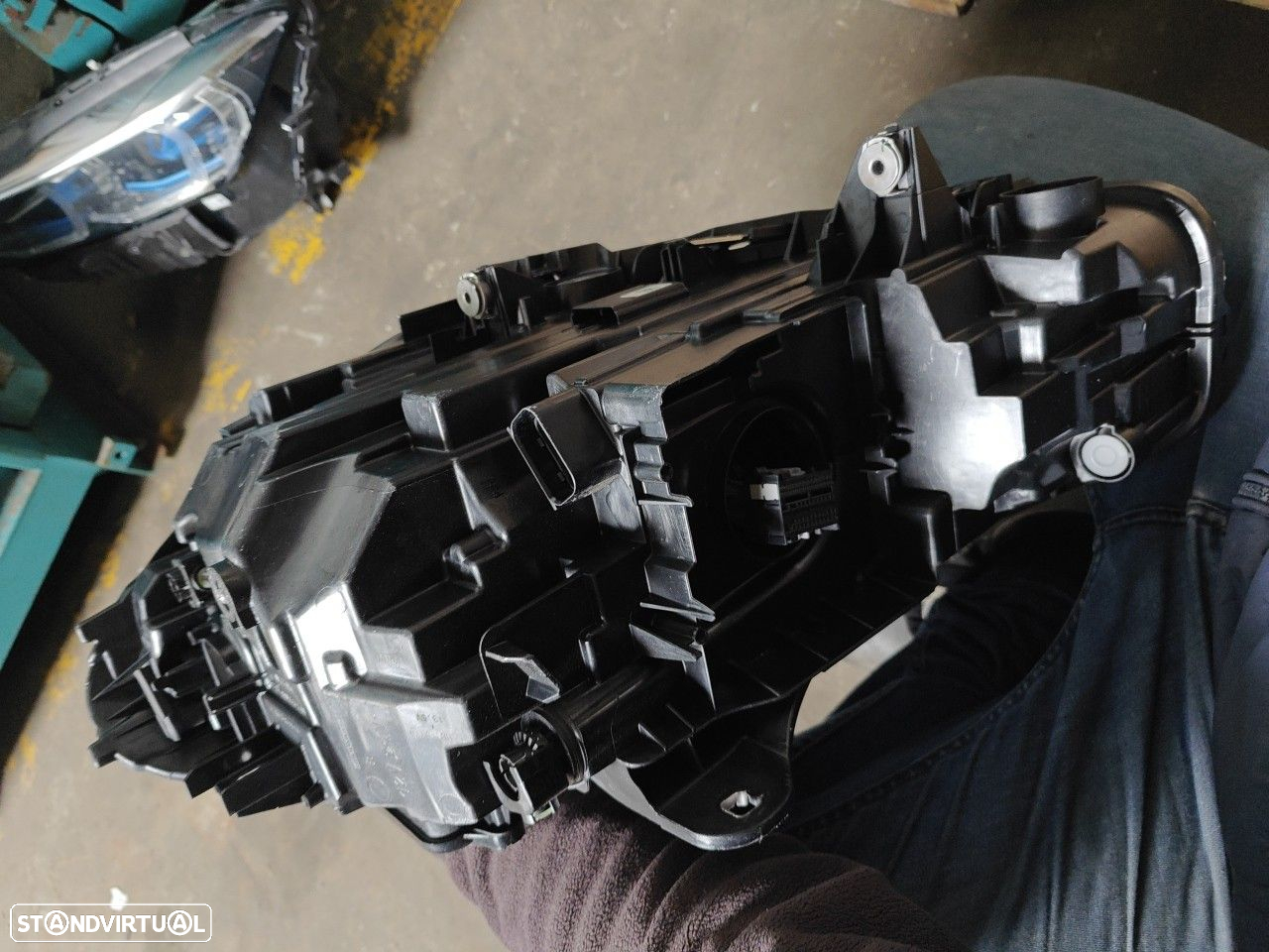 Farol Frente Direito / Otica Direita Bmw 1 (F40)  5A257d4-02 Valeo 374 - 4