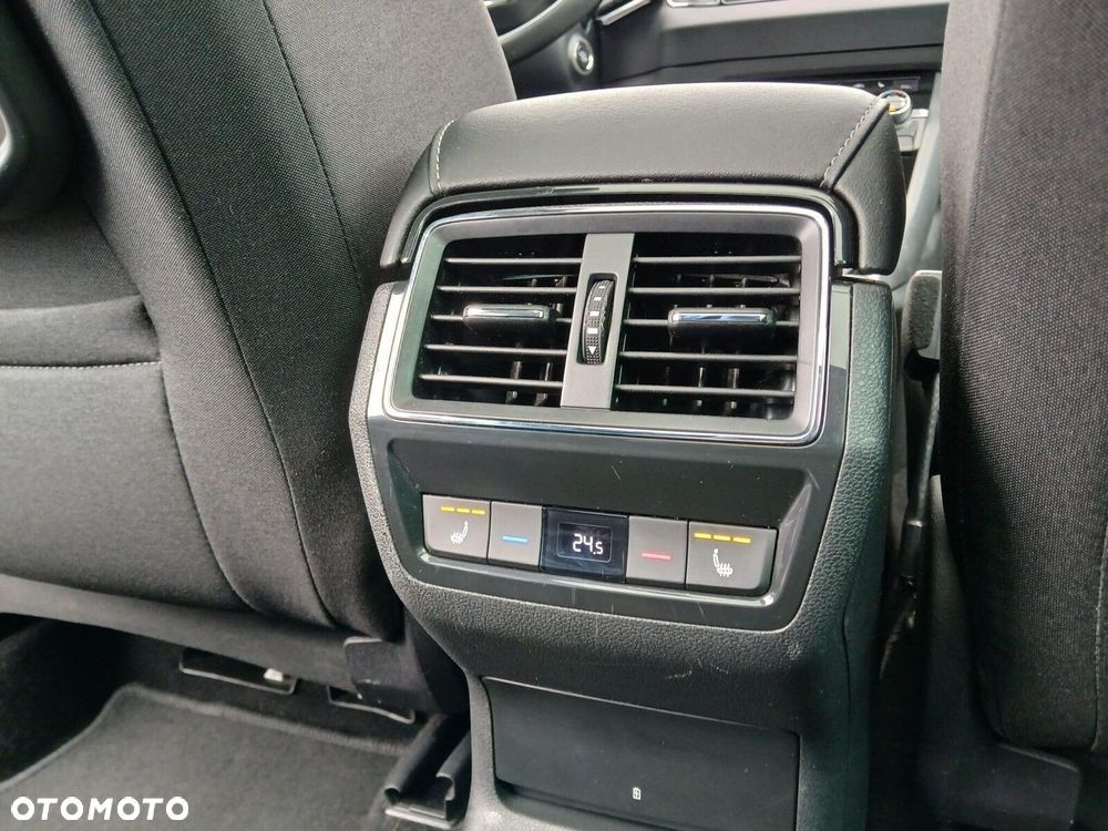 Skoda Karoq 1.5 TSI ACT Style DSG - 28