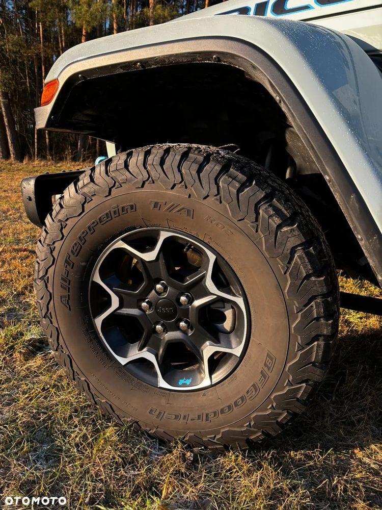 Jeep Wrangler - 4