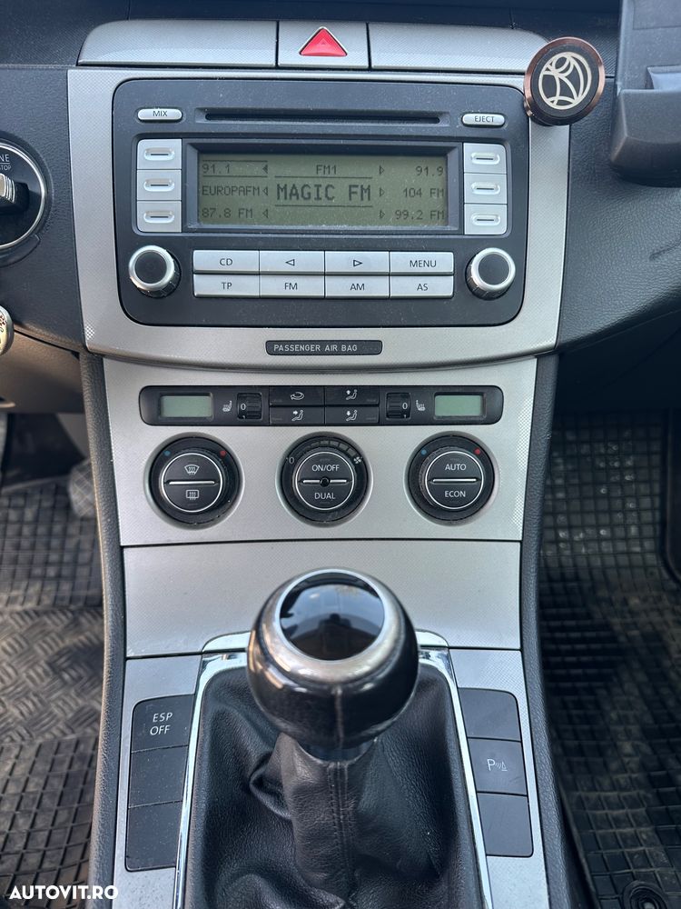 Volkswagen Passat 2.0 TDI DPF Comfortline - 2