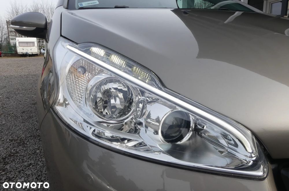 Peugeot 208 1.6 VTi Allure - 14