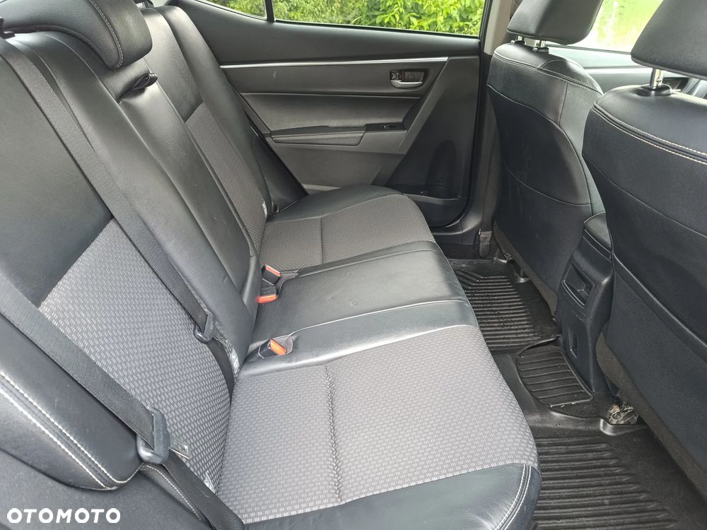 Toyota Corolla 1.6 Prestige MS - 32