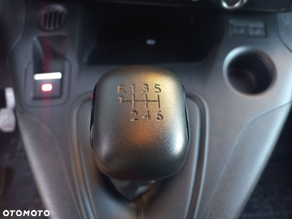 Peugeot Partner - 16