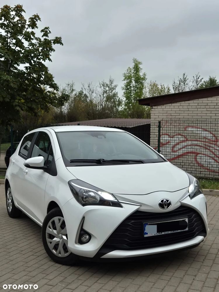 Toyota Yaris 1.5 Premium - 1