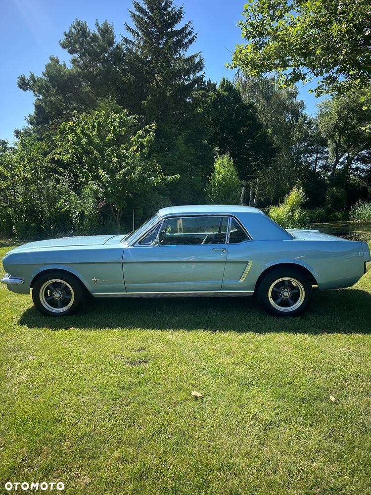 Ford Mustang - 7