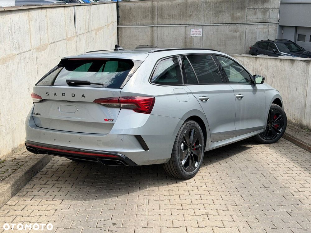 Skoda Octavia 2.0 TSI RS DSG - 8