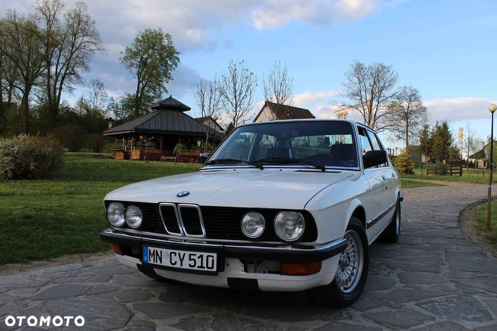 BMW Seria 5 518 i - 3