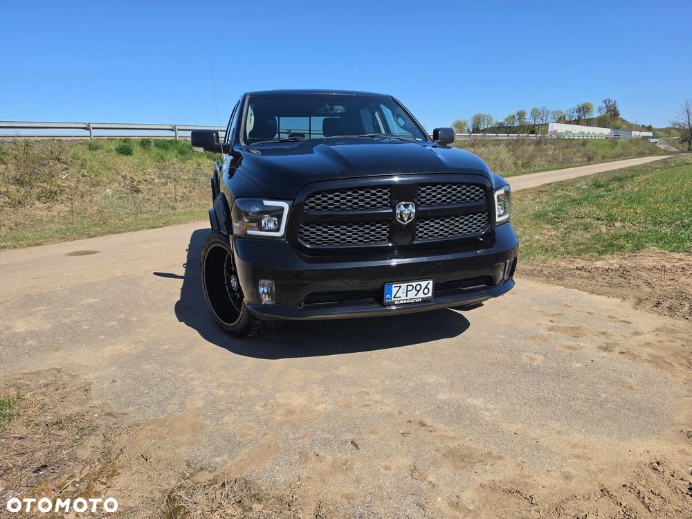Dodge RAM - 8