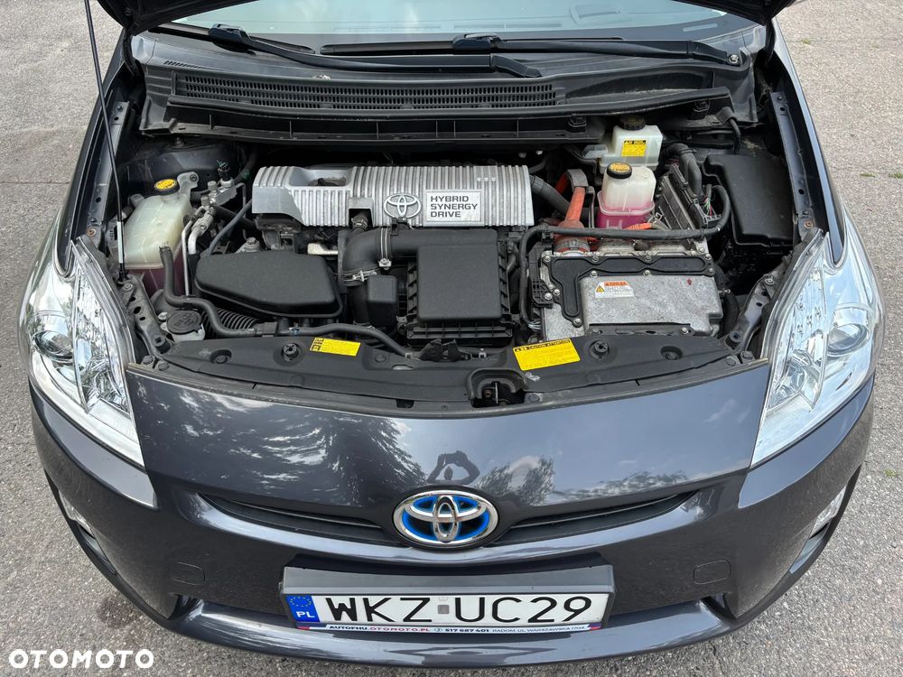 Toyota Prius 1.8 Hybrid Premium - 11
