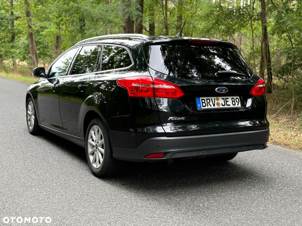 Ford Focus 1.5 TDCi SYNC Edition PowerShift - 3