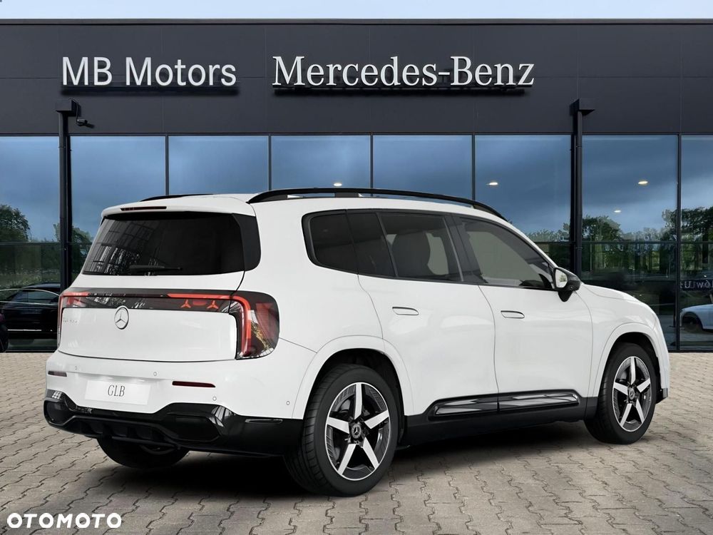 Mercedes-Benz GLB - 7