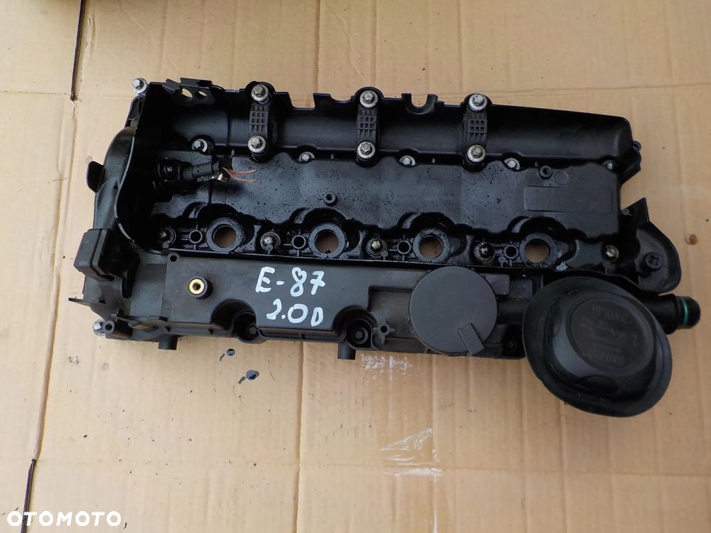 pokrywa zaworów bmw e87 2,0 d 7797613 - 1