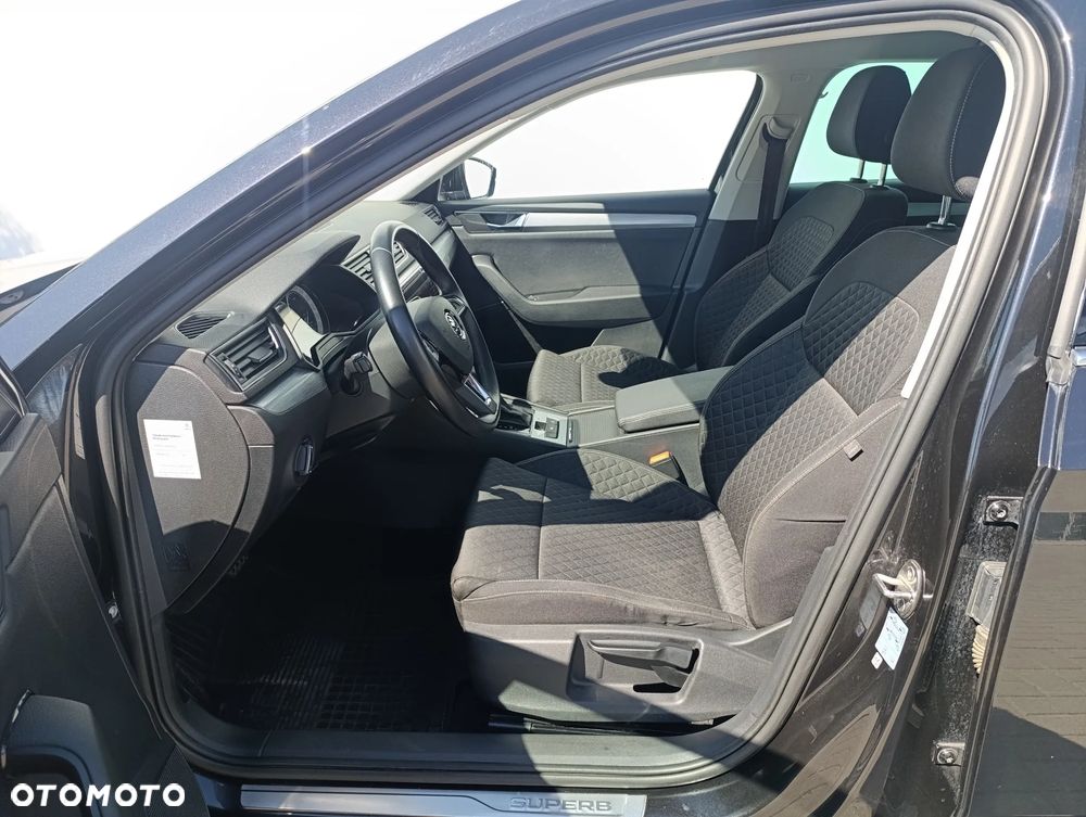 Skoda Superb 2.0 TSI Ambition DSG - 11