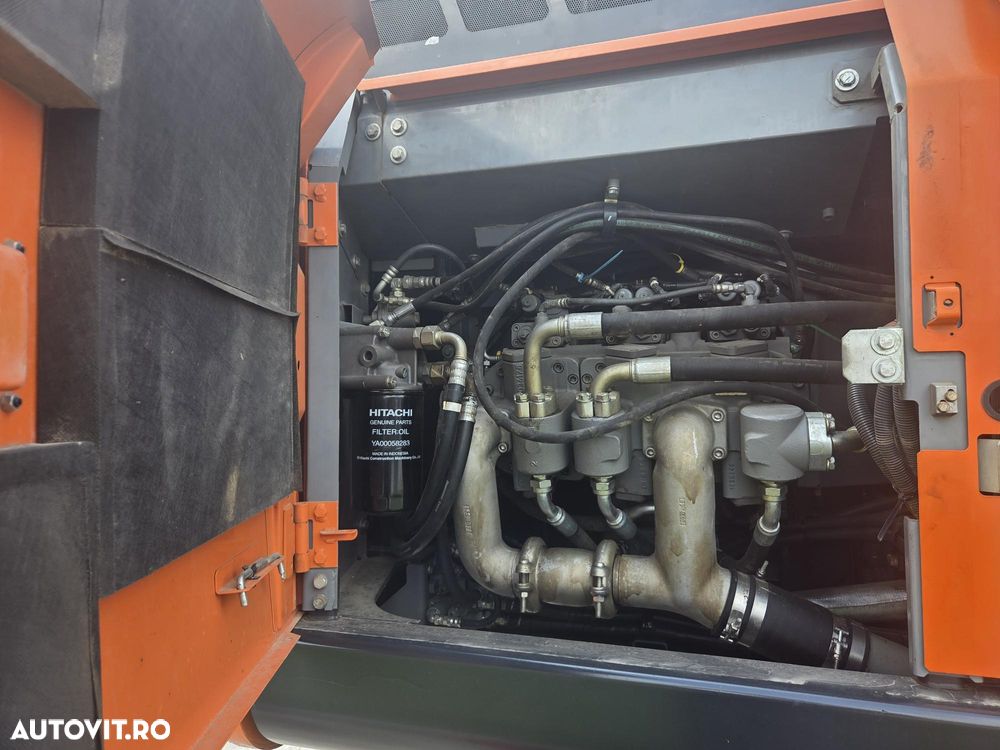 Hitachi ZX300LCN-6, 2019, 8.944h, cupa NOUA 1,8mc, 31,6tone, Ad sapare 7,5m, latime 3m, camere spate si laterale, inst picon si rotire pe brate, consum mediu 19,6l, lant 90% ok doar 721h deplasare, avertizare antirasturnare, posibl leasing-PROMOTIE 93.900Eur - 26