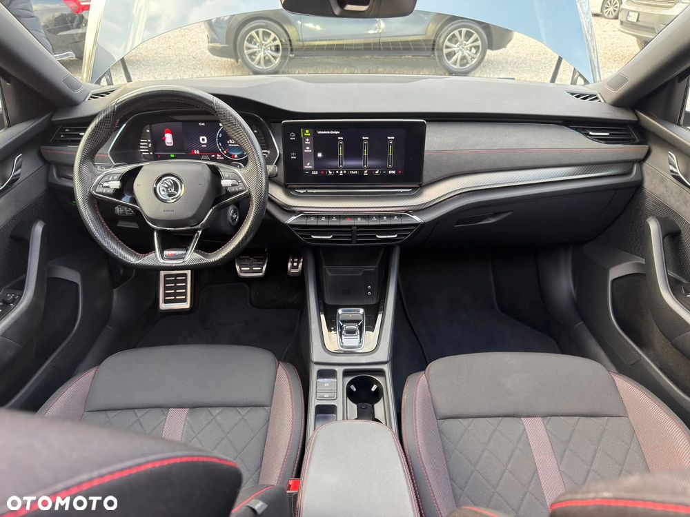 Skoda Octavia 2.0 TDI DSG RS - 12