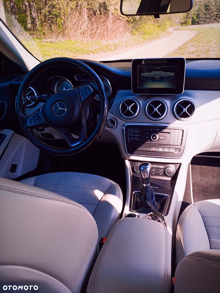 Mercedes-Benz CLA - 14