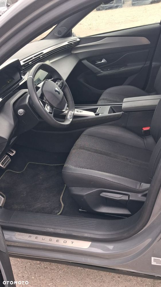 Peugeot 408 HYBRID 136 e-DSC6 GT - 15