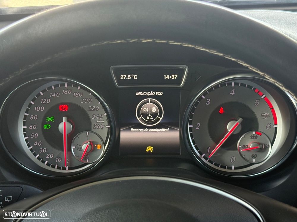 Mercedes-Benz GLA 180 CDi Urban - 28