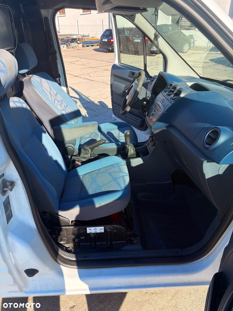 Ford Tourneo Connect - 6