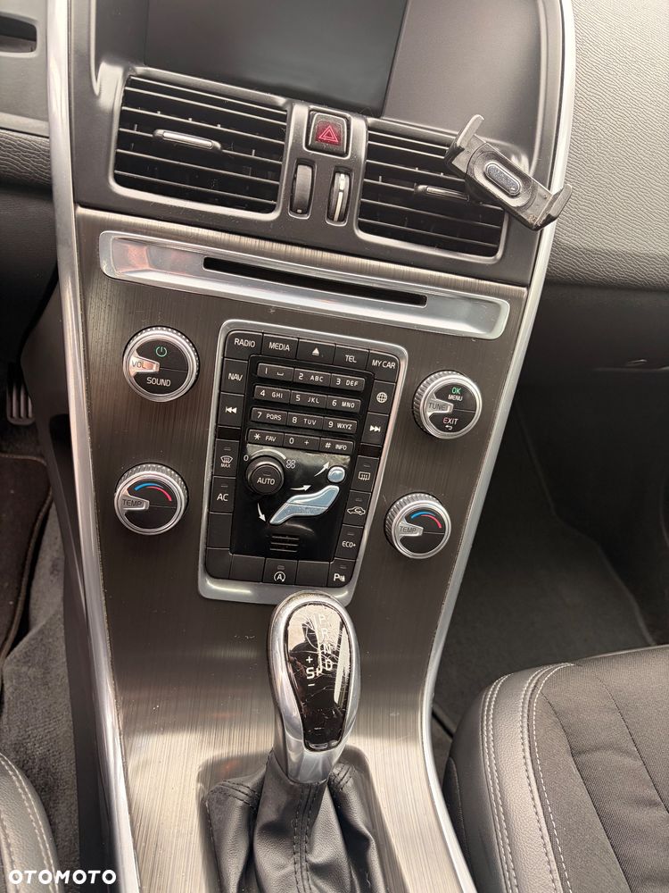 Volvo XC 60 D4 Drive-E Summum - 11