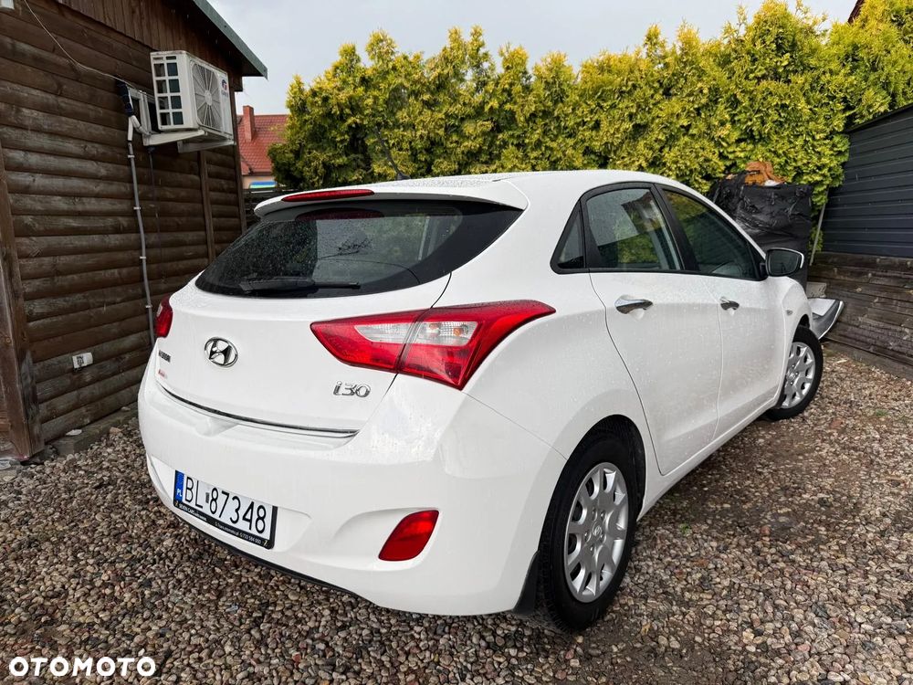 Hyundai i30 1.4 Classic + - 9