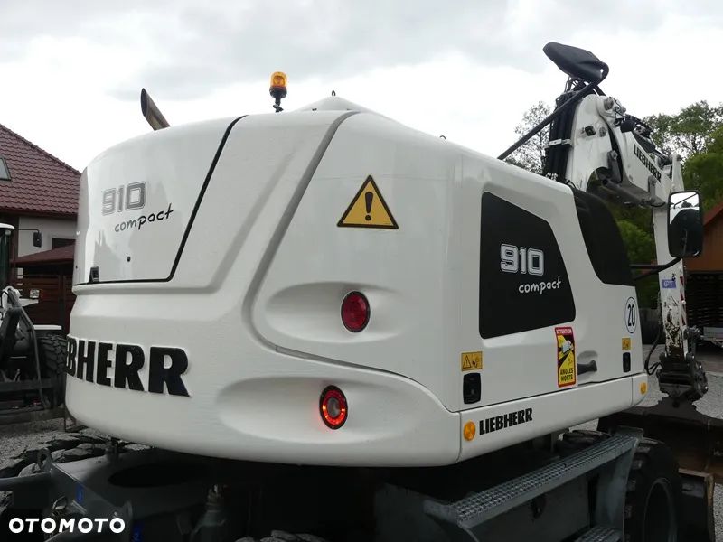 Liebherr A910 Compact / sprowadzona / ładny stan / - 38