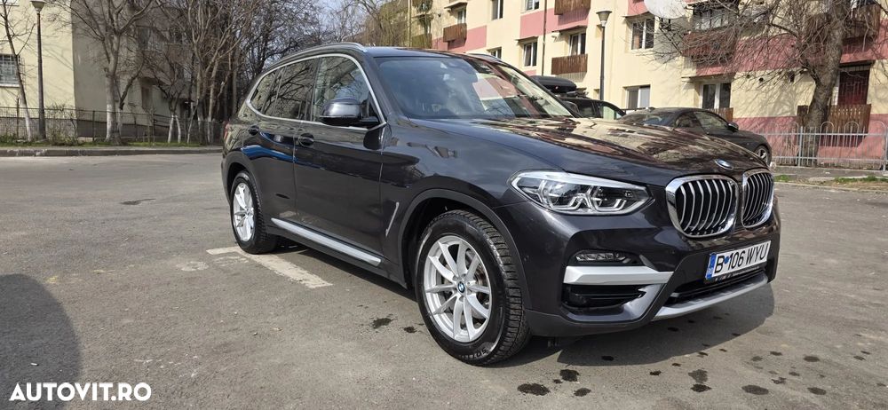 BMW X3 xDrive20i AT Luxury Line - 2