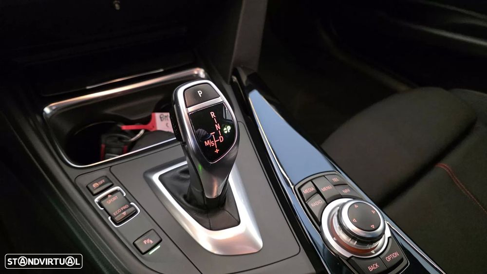 BMW 320 d Touring Sport-Aut. - 43