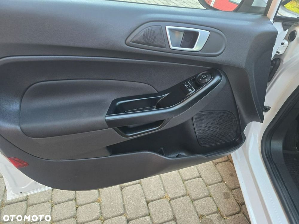 Ford Fiesta - 22