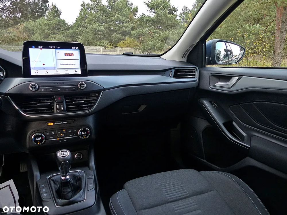 Ford Focus 1.0 EcoBoost Active - 37