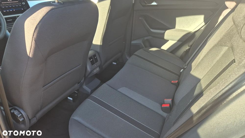 Volkswagen T-Roc 1.5 TSI Life Plus DSG - 8