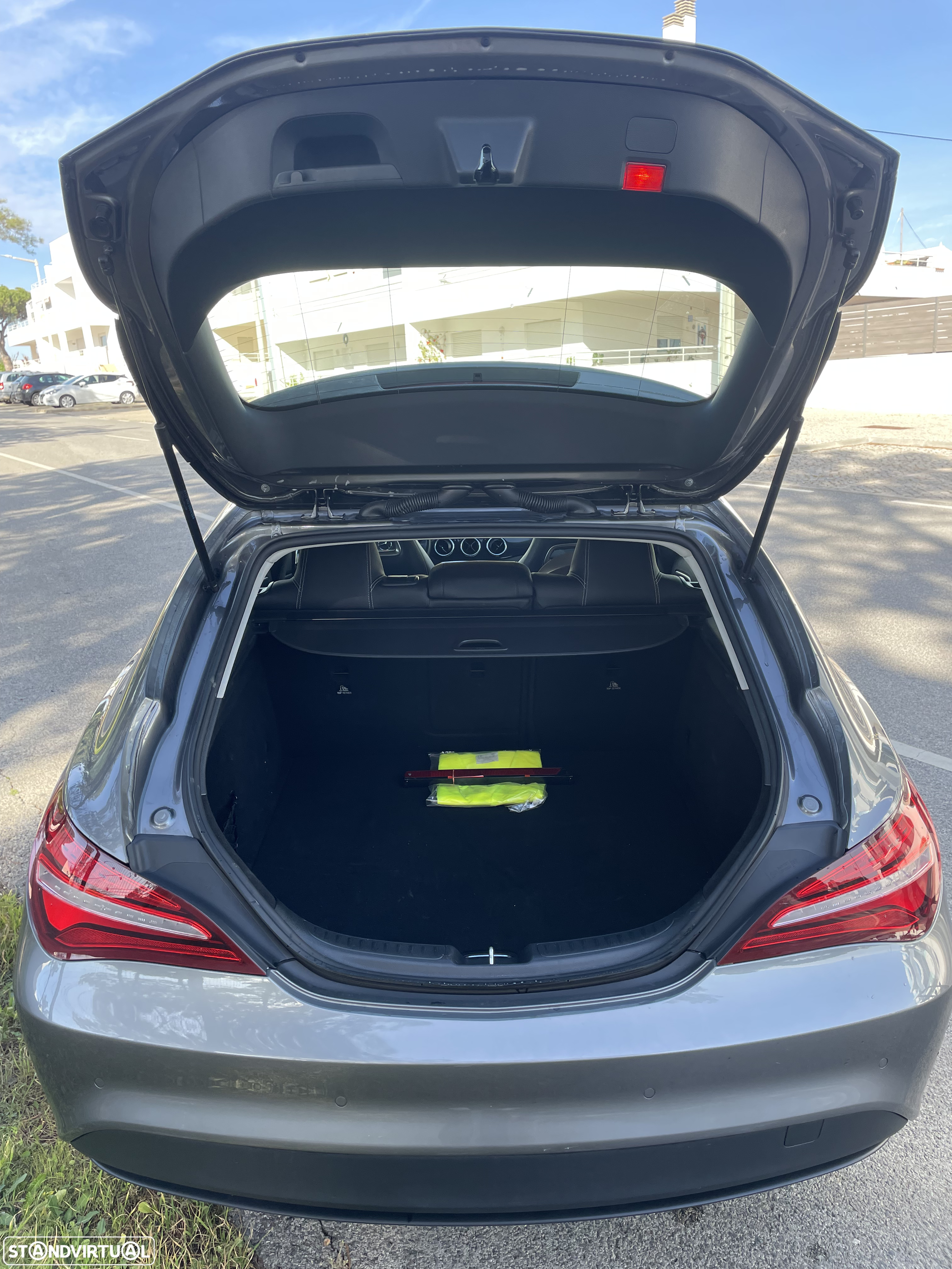 Mercedes-Benz CLA 180 - 9