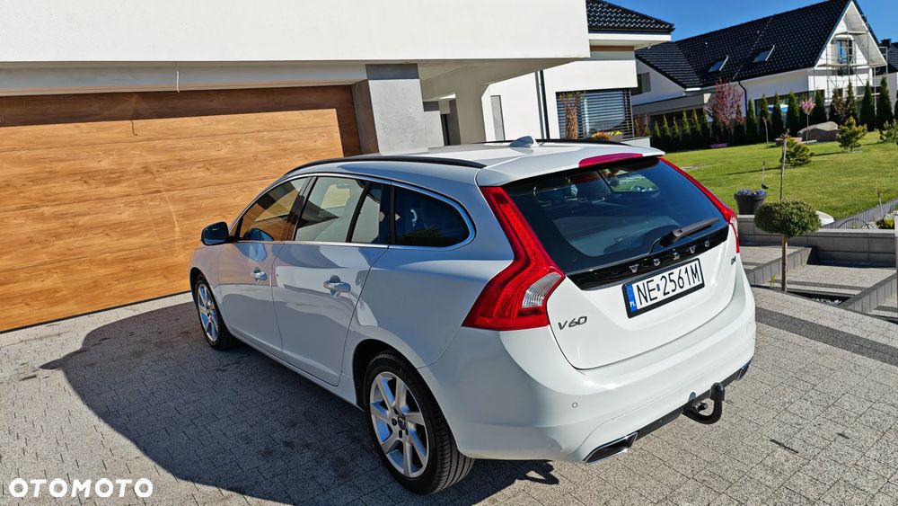 Volvo V60 D4 Geartronic Momentum - 18