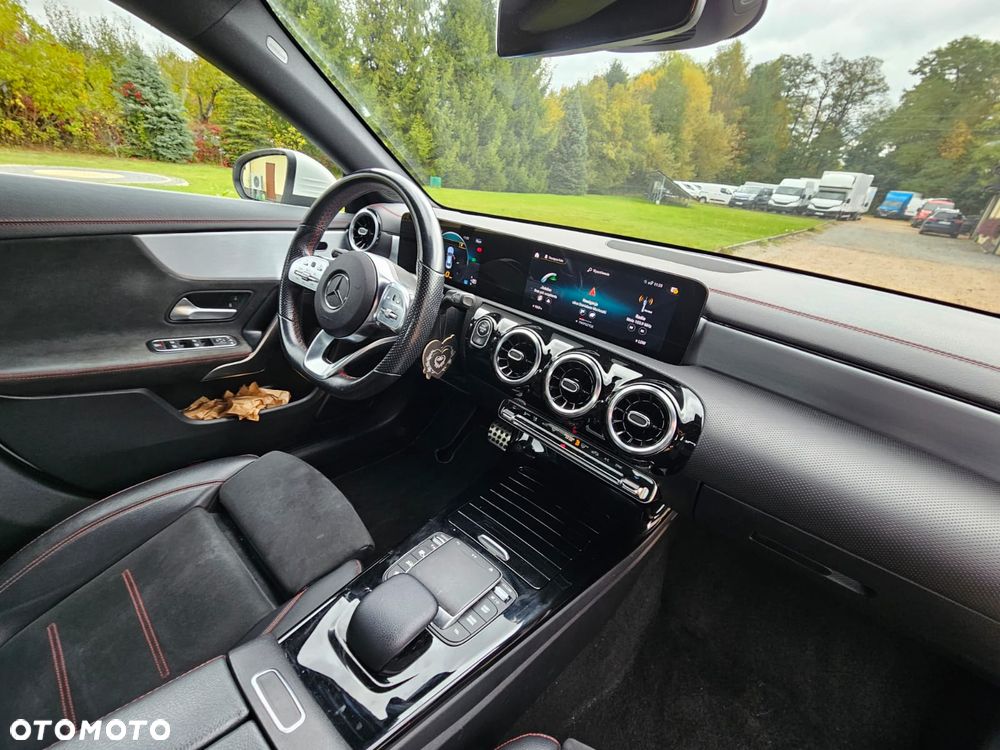 Mercedes-Benz CLA - 30