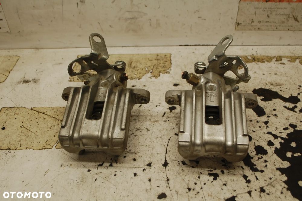 ZACISKI HAMULCOWE ZACISK LEWY PRAWY TYŁ TYLNY TRW SEAT ALTEA XL VW GOLF V AUDI A3 8P SKODA OCTAVIA II 1.9 2.0 1.6 TOLEDO III - 1