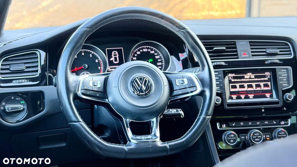 Volkswagen Golf 1.4 TSI BlueMotion Technology DSG Highline - 28