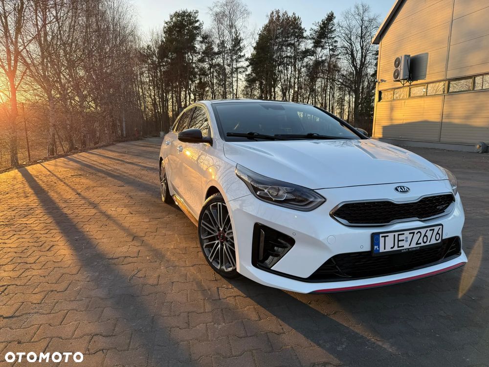 Kia ProCeed - 1