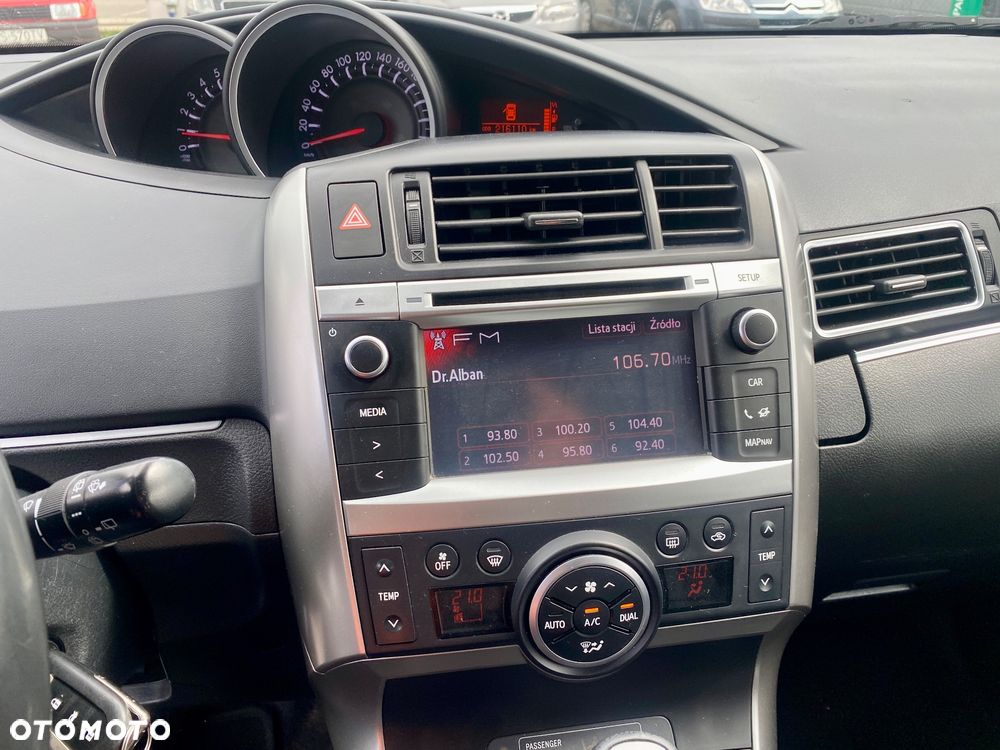 Toyota Verso 1.8 Multidrive Edition - 17